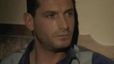 新娘在婚礼之夜满足了许多