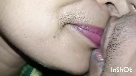 印度辣妹拉利塔的xxx视频，印度夫妇的性爱关系与激情时刻，新婚妻子被狠狠操