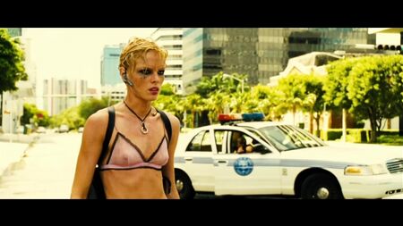 凯特·诺塔裸戏 - 《运输者2》（2005）HD 1080p 在线观看 / 凯特·诺塔 - 《运输者2》