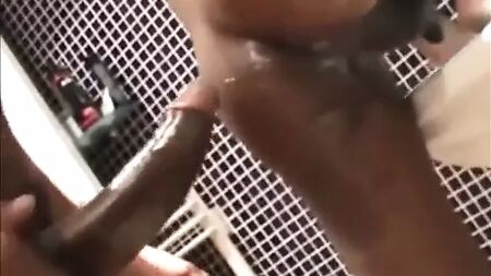 欲火中烧的猛男老爹巨根 vs 印度小鲜肉婊子