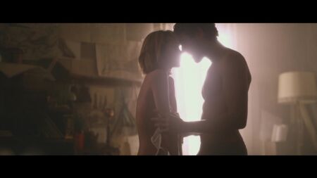 克塞尼亚·索洛、珍娜·克雷默 裸体 - 《寻找费里尼》（2017）HD 1080p 在线观看 / 克塞尼亚·索洛、珍娜·克雷默 - 《寻找费里尼》