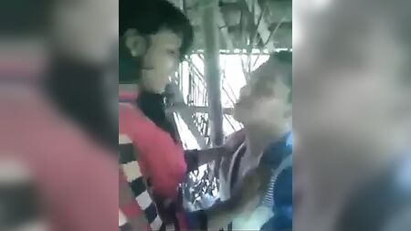 印度乡村男女朋友的MMS