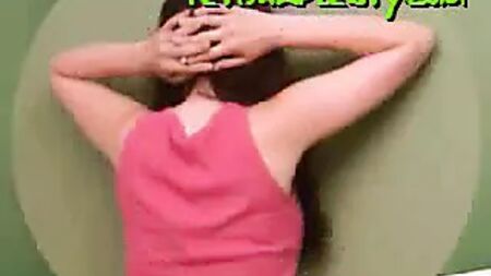 女儿被打屁股打哭了