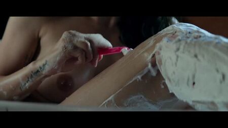 娜丁·克罗克、盖奇·戈莱特利 裸戏 - 《幽闭恐惧症》（2016）HD 720p Web-DL / 娜丁·克罗克、盖奇·戈莱特利 - 《幽闭恐惧症》