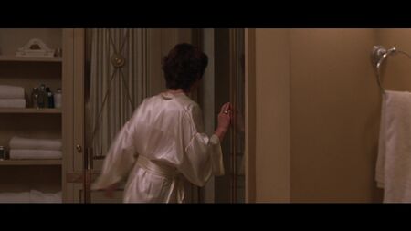 罗宾·坦尼等全裸出演——《末日浩劫》（1999）高清1080p