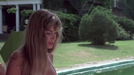艾琳·戴维森、乔迪·德雷吉 裸体 - 《姐妹会街上的房子》（1983）HD 720p 蓝光