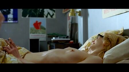 安妮·达尔·托普 裸体 - 高中教师佩德森（挪威 2006）在线观看 / 安妮·达尔·托普 - 佩德森老师