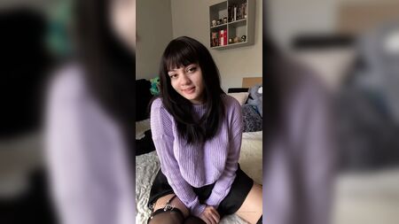 假阳具女孩——真是个荡妇