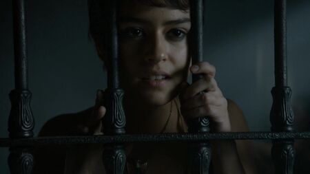 罗莎贝尔·劳伦蒂·塞勒斯 裸戏 - 《权力的游戏》（2015）第5季第7集 在线观看 / Розабелла Лауренти Селлерс - Игра престолов