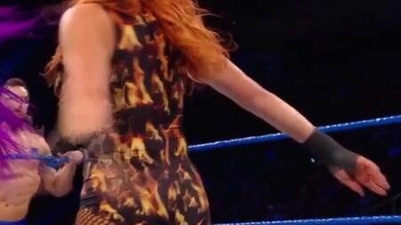 WWE——贝基·林奇的屁股真好看