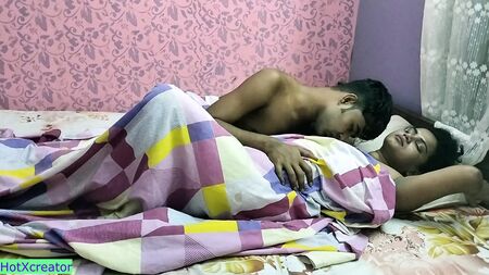 与巨乳嫂子在午夜激情缠绵！印度性爱