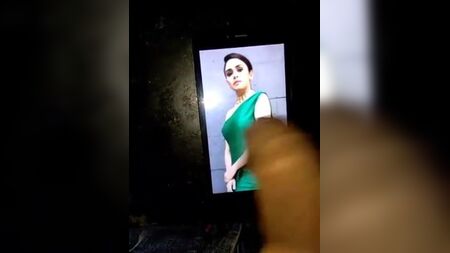 阿姆鲁塔·坎维尔卡尔，马拉地语女演员兼致敬
