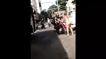 TS慈善组织与无家可归者发生性关系