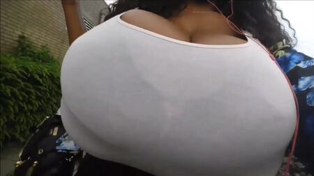 希米巨型乳房！