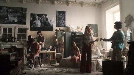 奥利维亚·威尔德在《Vinyl》中全裸出镜
