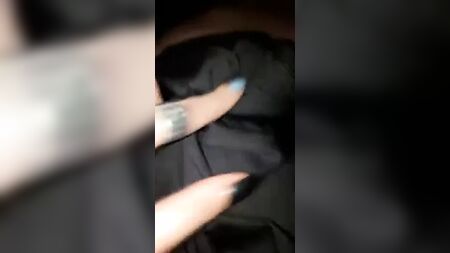 亚美尼亚女主人卡拉的足部恋物癖与羞辱