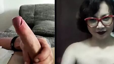 喜欢看男人在网络摄像头前自慰