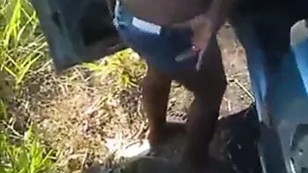 没戴套就和那个女人发生了关系，还在里面射了