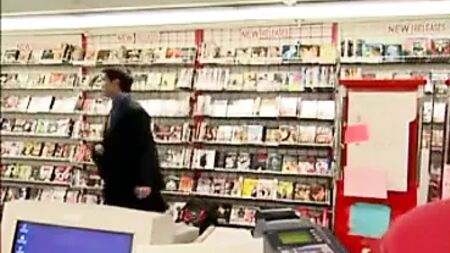 在成人书店