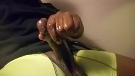 Thickblackoilycock 是我的 Kik 昵称