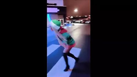 WWE的拉娜在Instagram上大秀光屁股