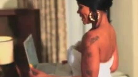 Deelishis：性感丰满的黑人熟女美臀（PG13） - Ameman