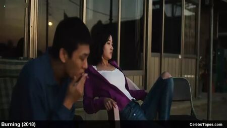亚洲明星全钟瑞大秀傲人美胸