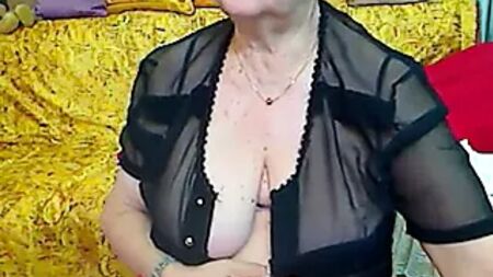 网络摄像头中的真实老奶奶 R20