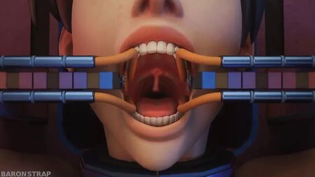 Tracer 在 DVA 的街机厅里乐不可支