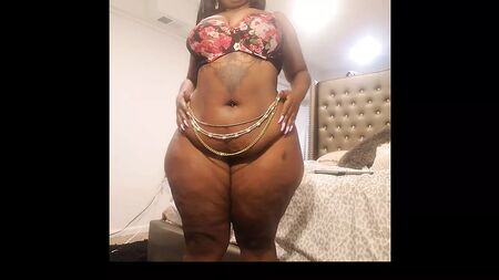 黑人丰满女性的臀部