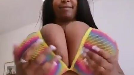 下垂的巧克力巨乳