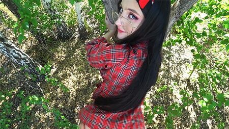 bit子知道为什么他们带她进入森林