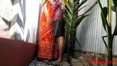 索纳莉的户外激烈性爱（Villagesex91官方视频）