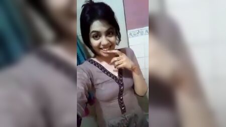 泰米尔女孩裸体秀