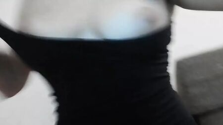 小妓女，2000年出生，巨乳，米利卡，快艇，尼什
