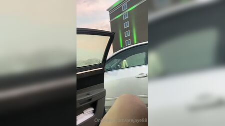 只是双手