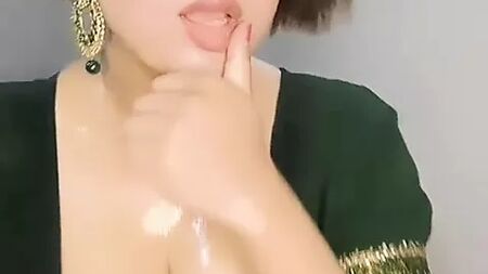 孟加拉女孩，叫我谢尔尼·洛维·戈什