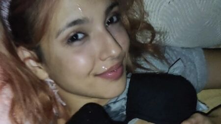 我教大家如何在晚上和继妹做爱，换取一次美妙的口交