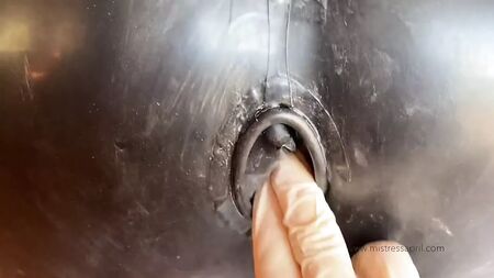 橡胶奴隶酷刑