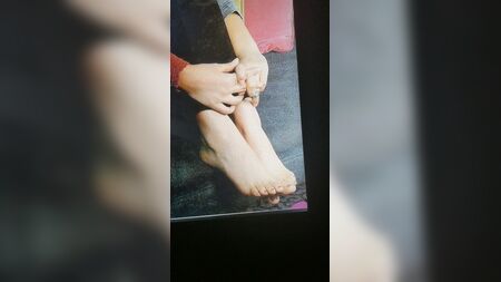 维多利亚·贾斯蒂斯 脚部精液致敬