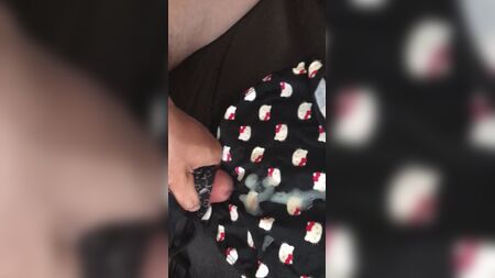 穿着比基尼，在凯蒂猫比基尼上高潮
