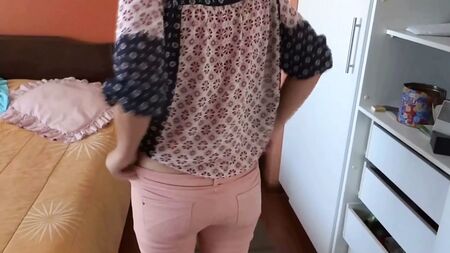 我那性感妻子的43分钟情色场景
