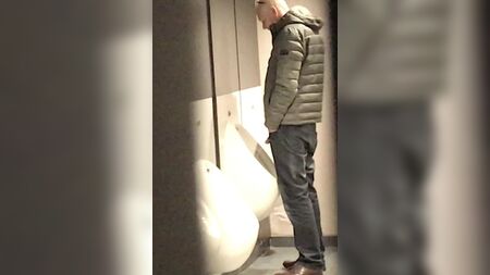 间谍尿液