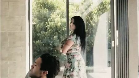 谢里丹与镇上的恶霸激情缠绵