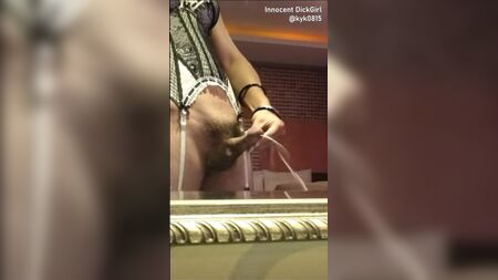 天真无邪的DickGirl - YK的射精 #1