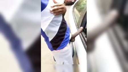 他一直想给我口交
