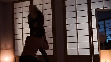 希瑟·格拉汉姆——《两个女孩和一个男孩》