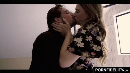 PORNFIDELITY 阿什莉·莱恩 喷射不止