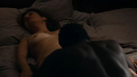 艾曼纽·德沃斯在《阿明》（2018）中的裸戏