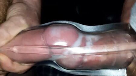 《Two Buds》在Fleshlight中内射